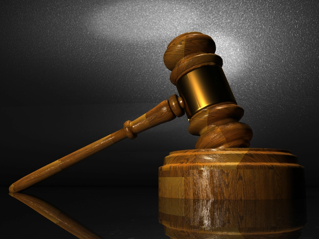Courtroom gavel symbolizing the AI antitrust lawsuit