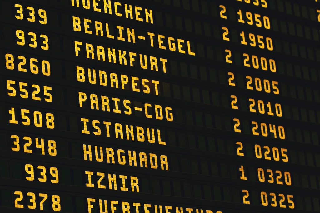 European airport flight disruptions