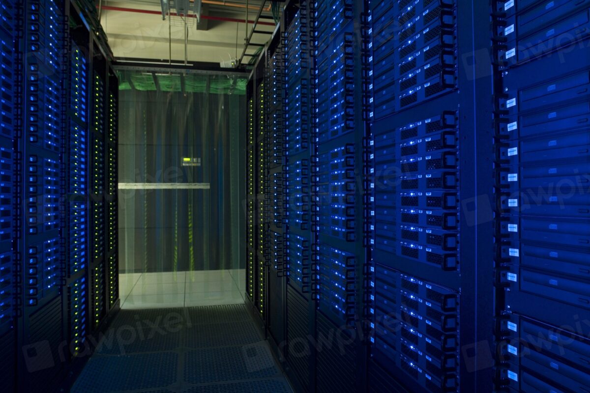 Data center server racks illustrating the Oracle Project Jupiter delay