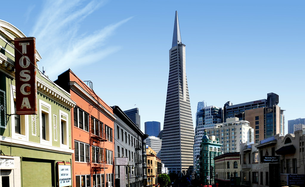 San Francisco skyline including Salesforce Tower, focus of the Salesforce outage in September 2026