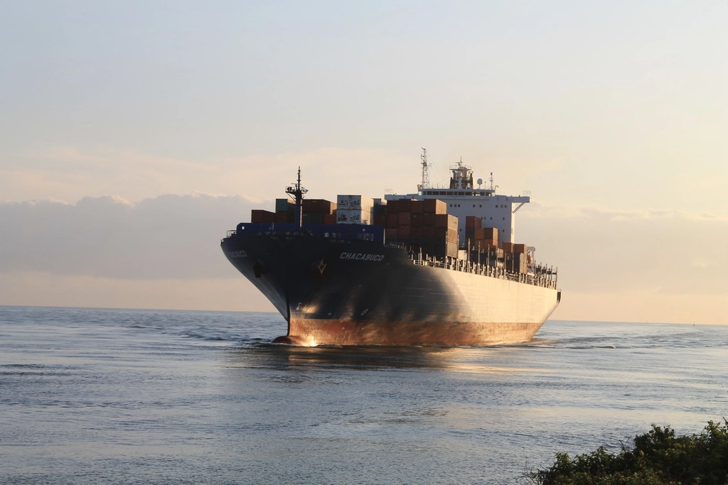 Oil tanker at sea, illustrating the Saudi East-West pipeline shutdown and its effect on crude exports