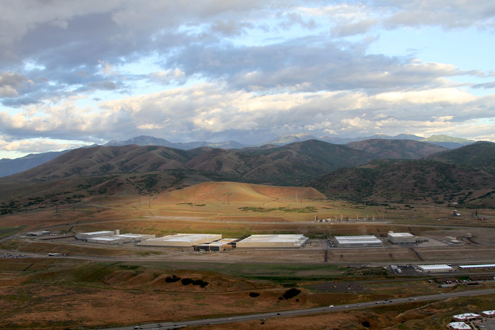 Data center servers representing Google Cloud Vera Rubin infrastructure